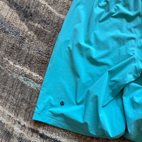 Men's Lululemon Two-Tone Teal Blue Unlined 11" Athletic Workout Shorts Sz Medium - Picture 3 of 7